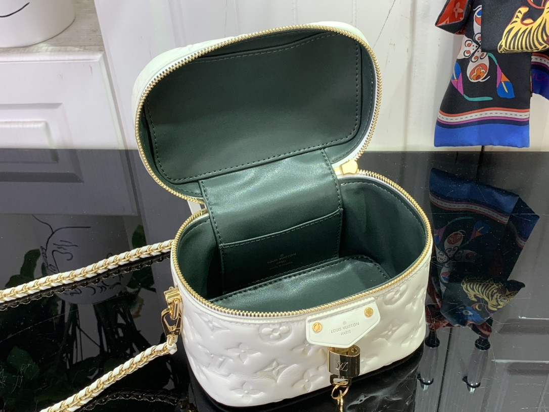 LV Vanity PM M25219 19x13x11cm