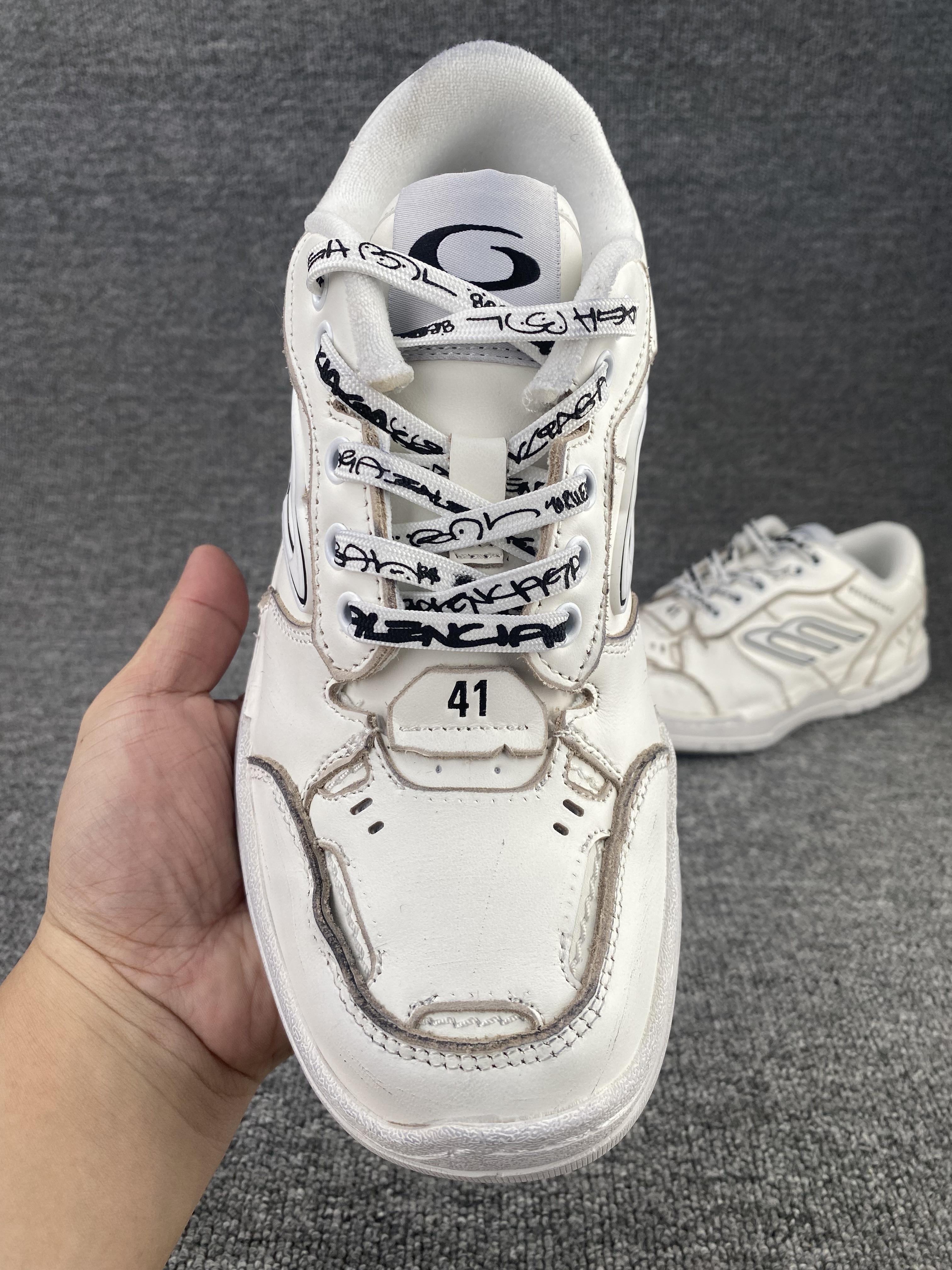 ua Ba*len*cia*ga hamptons medium worn-out sneaker in white(run one size large)