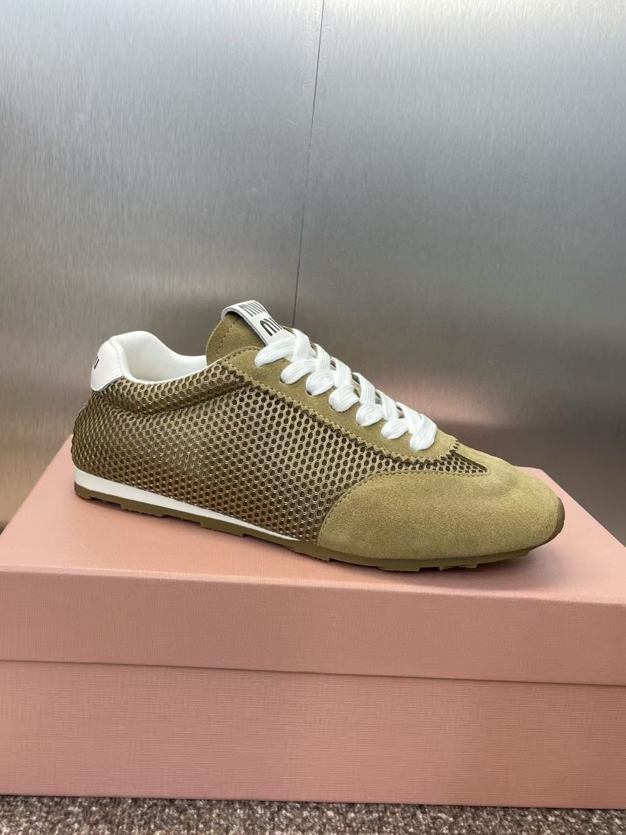 ua M1v M1v plume mesh and suede sneakers