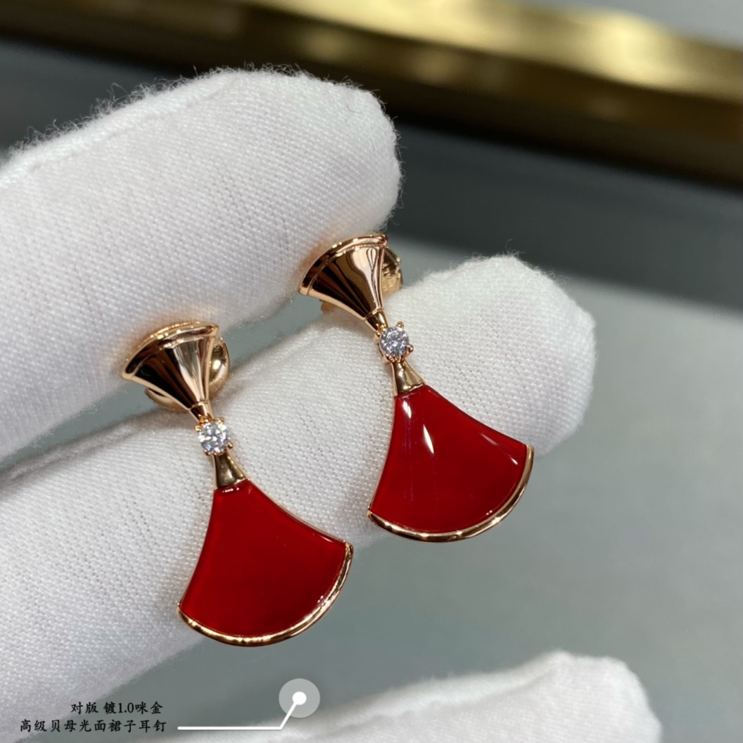 B*l*ai glossy scalloped skirt earrings