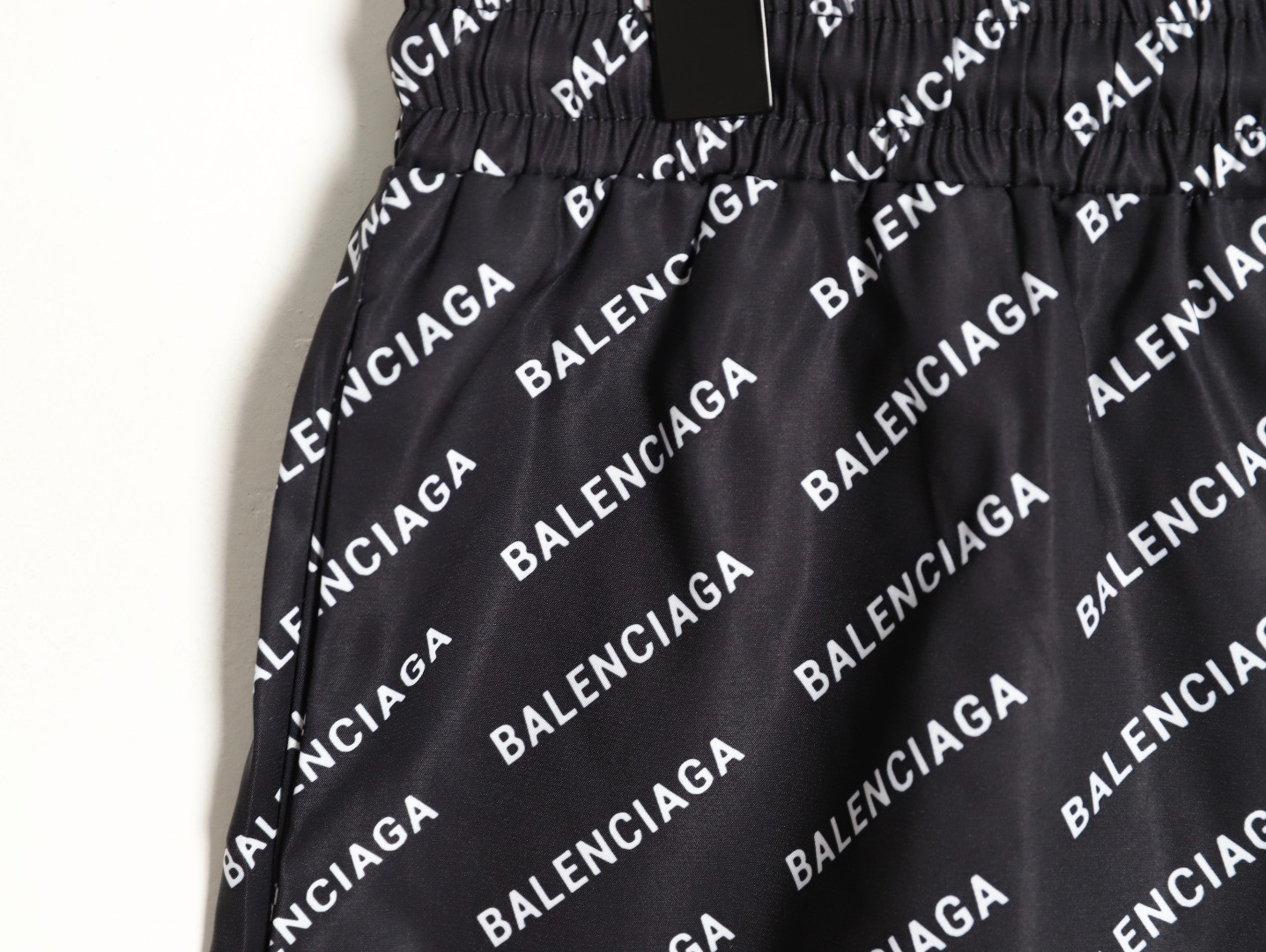 Ba*len*cia*ga 25ss shorts