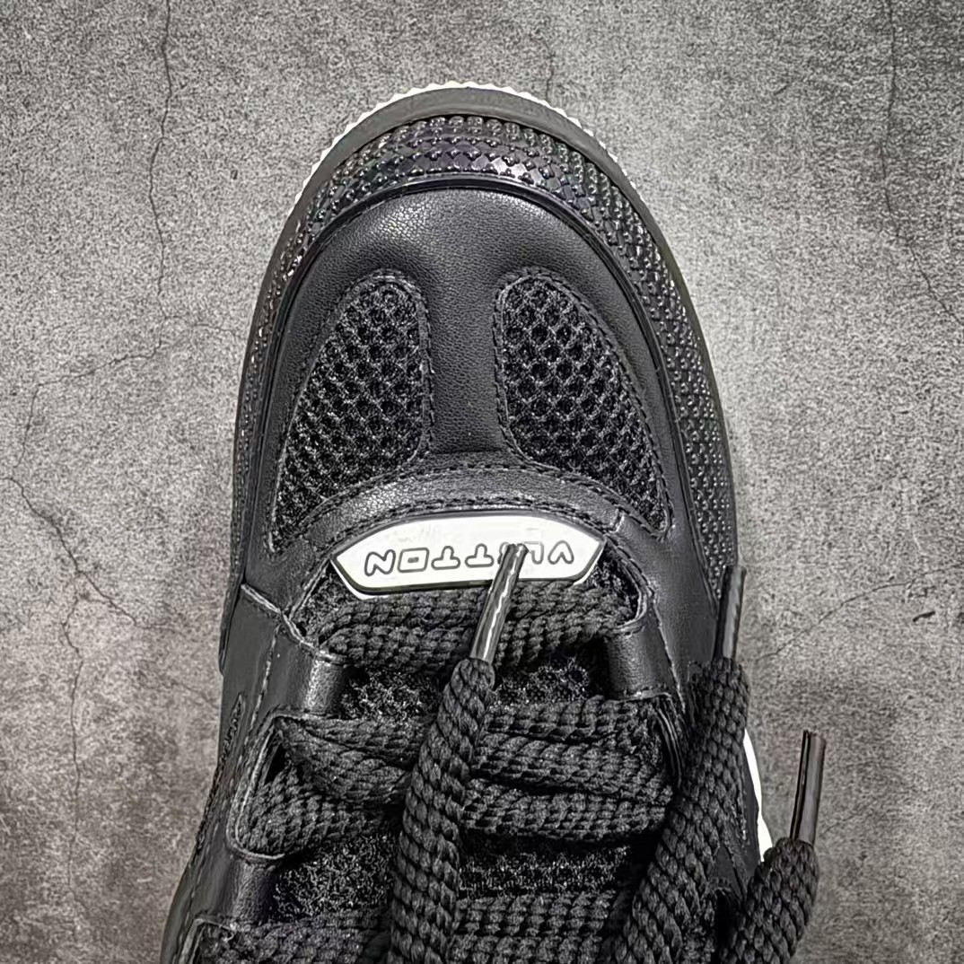 UA LV Skate Sneaker