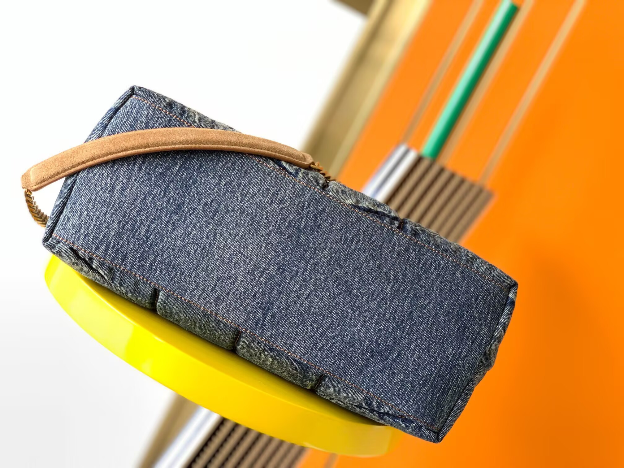 y*l puffer in suede and De*1m 35x23x13.5cm
