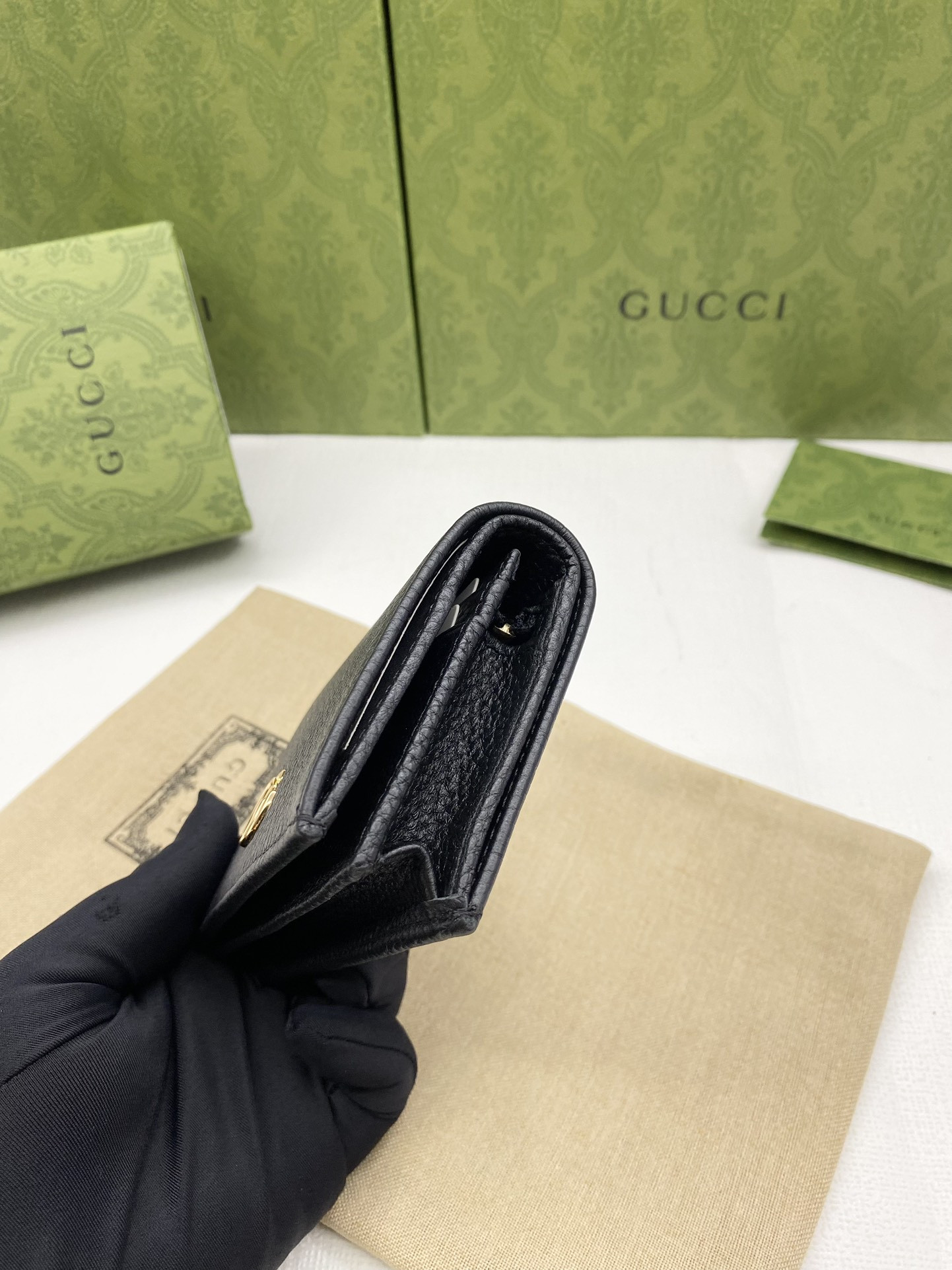 G*u*i huhu card wallet 11x8.5x3cm