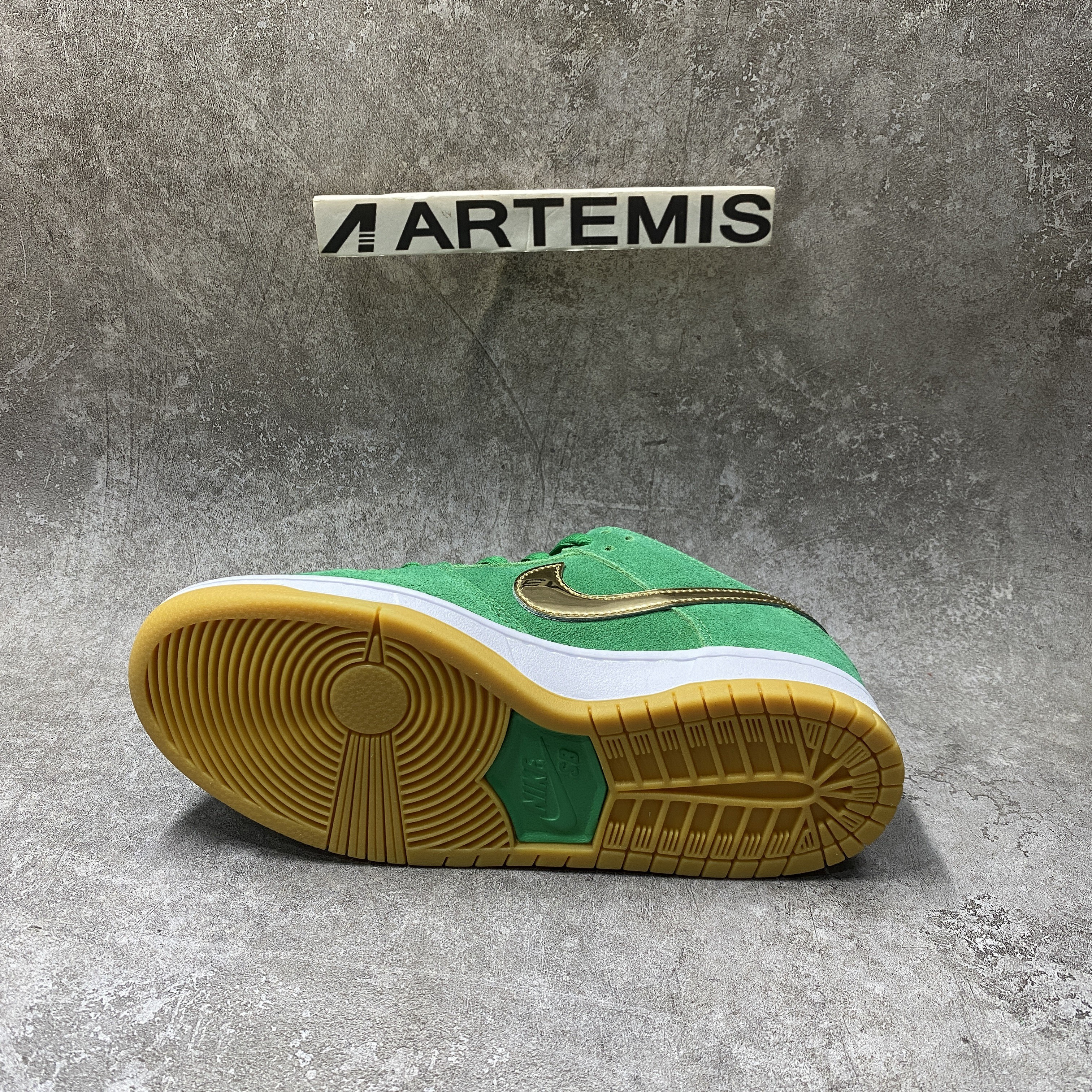 nike sb dunk low pro st. patR1ck