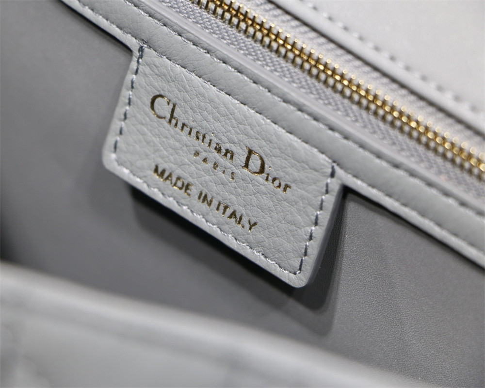 large d*or caro bag stone gray S*pple cannage calfskin 29 x 18 x 10 cm