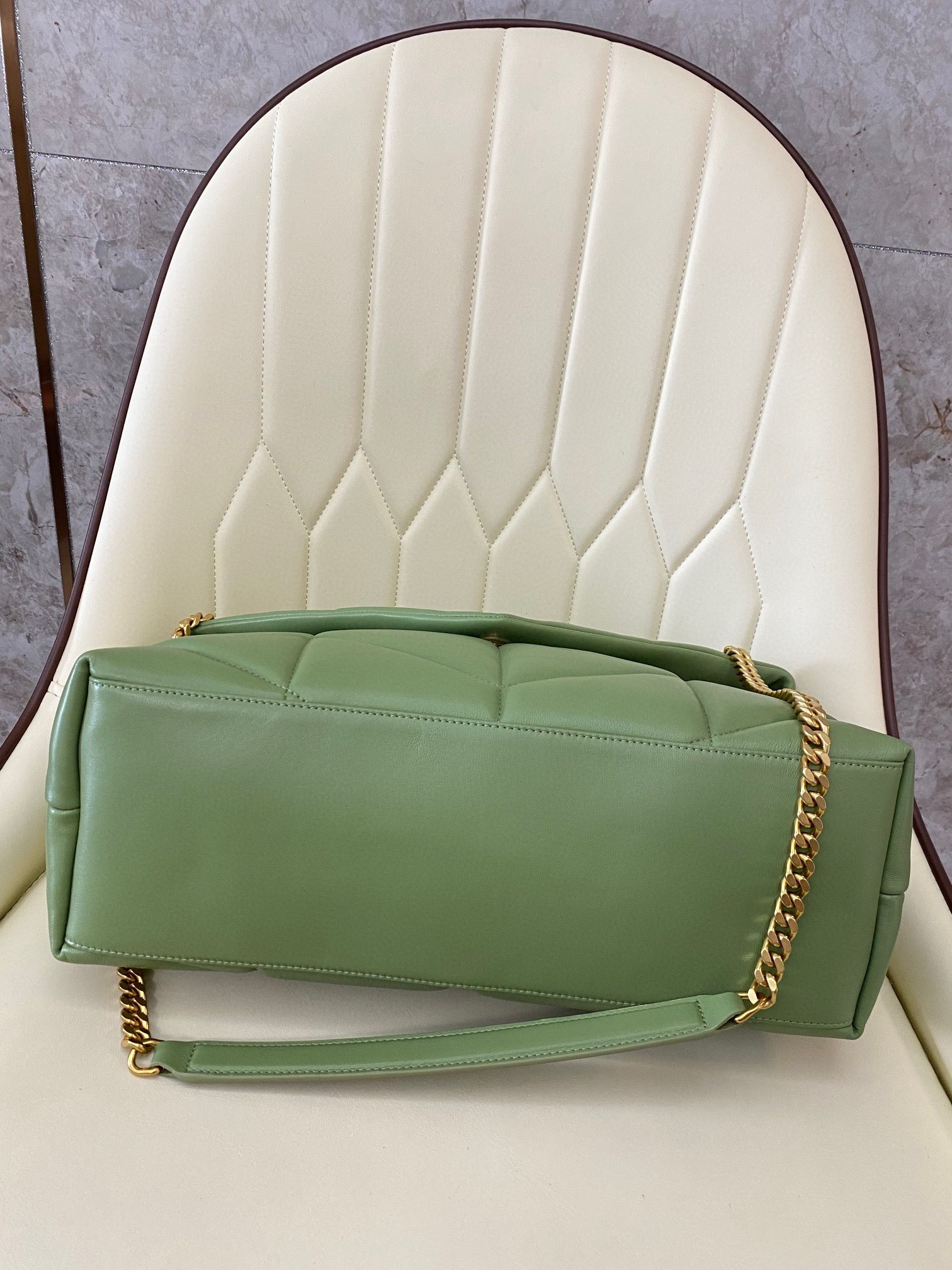 Y*L puffer medium in nappa leather light green 13.7 x 9 x 5.3 inches