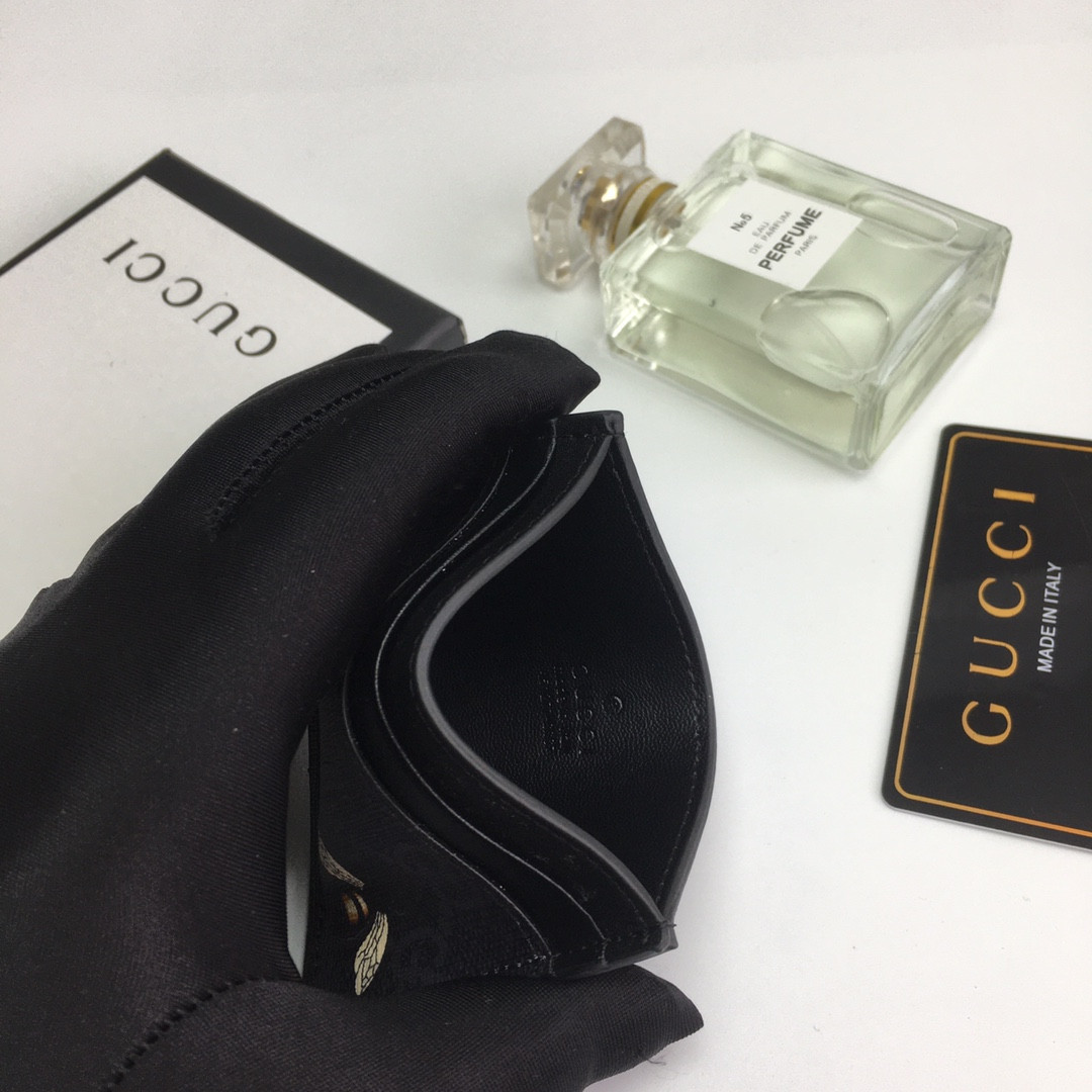 G*u*i gg  card case wallet