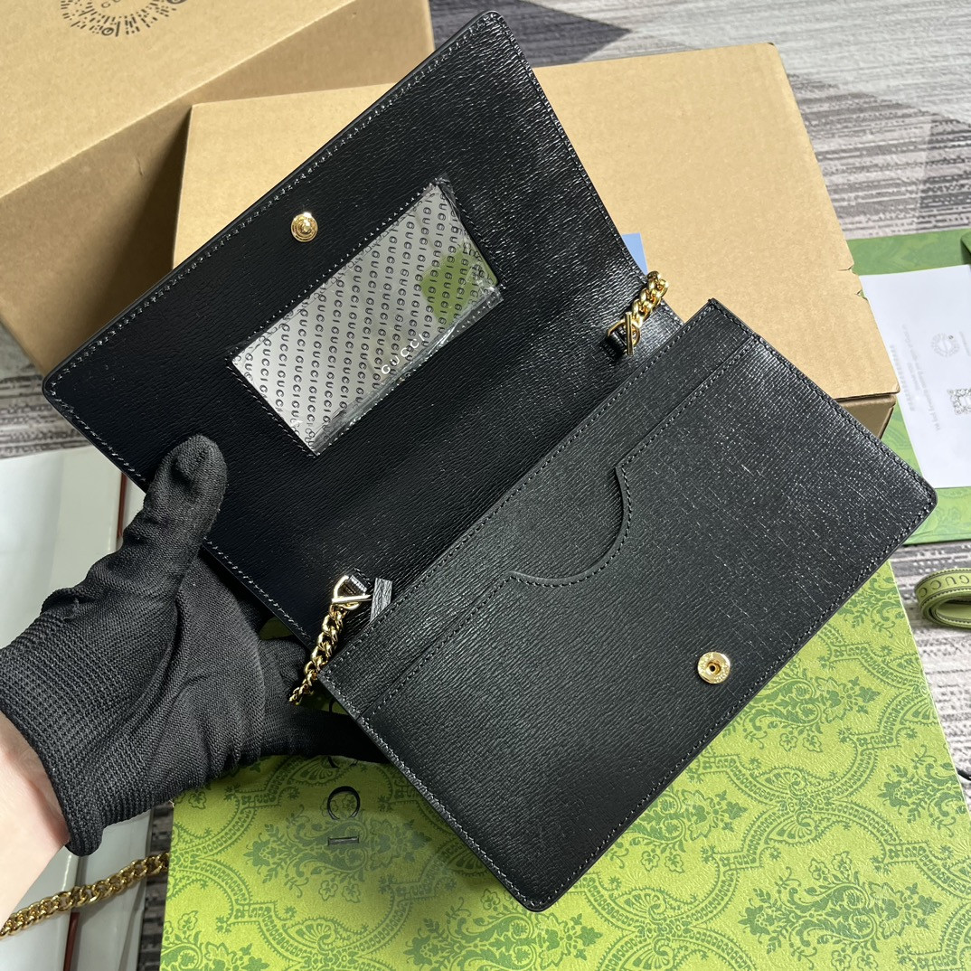 chain wallet with G*u*i script black 7.8"w x 5"h x 1.6"d