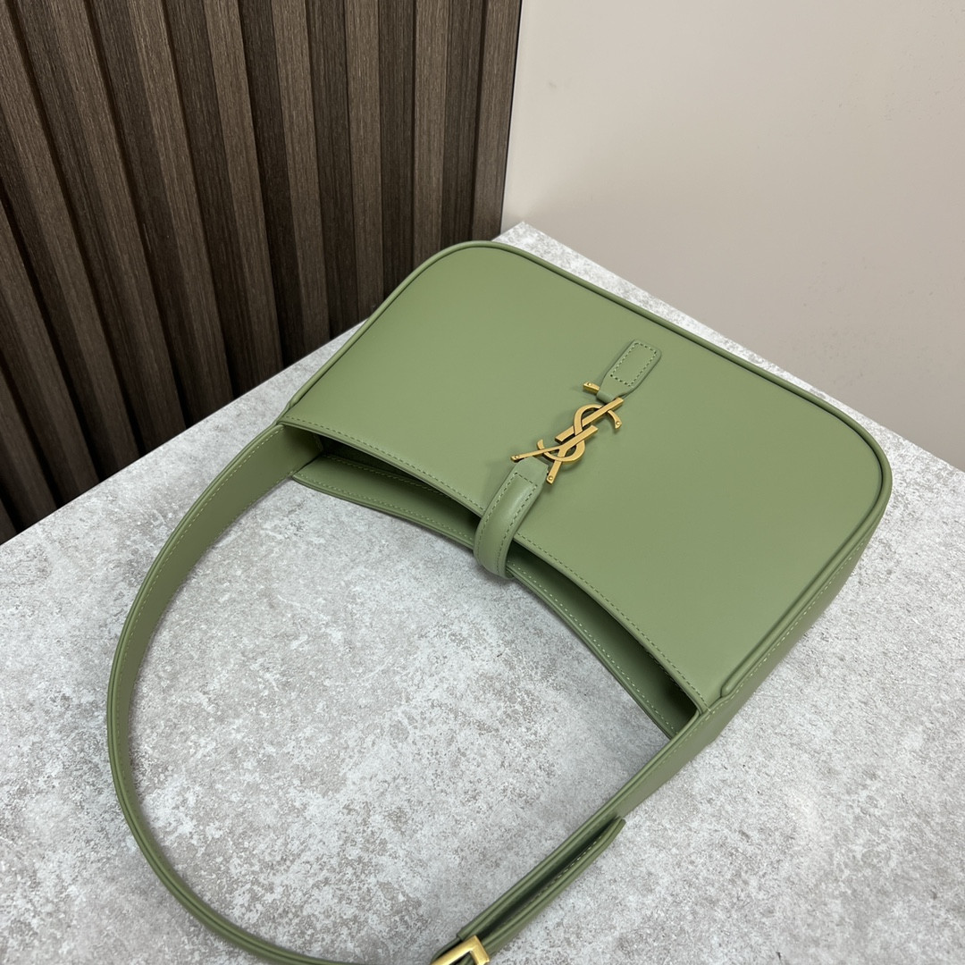 Y*L le 5 À 7 in smooth leather green 9 x 6.3 x 2.5 inches