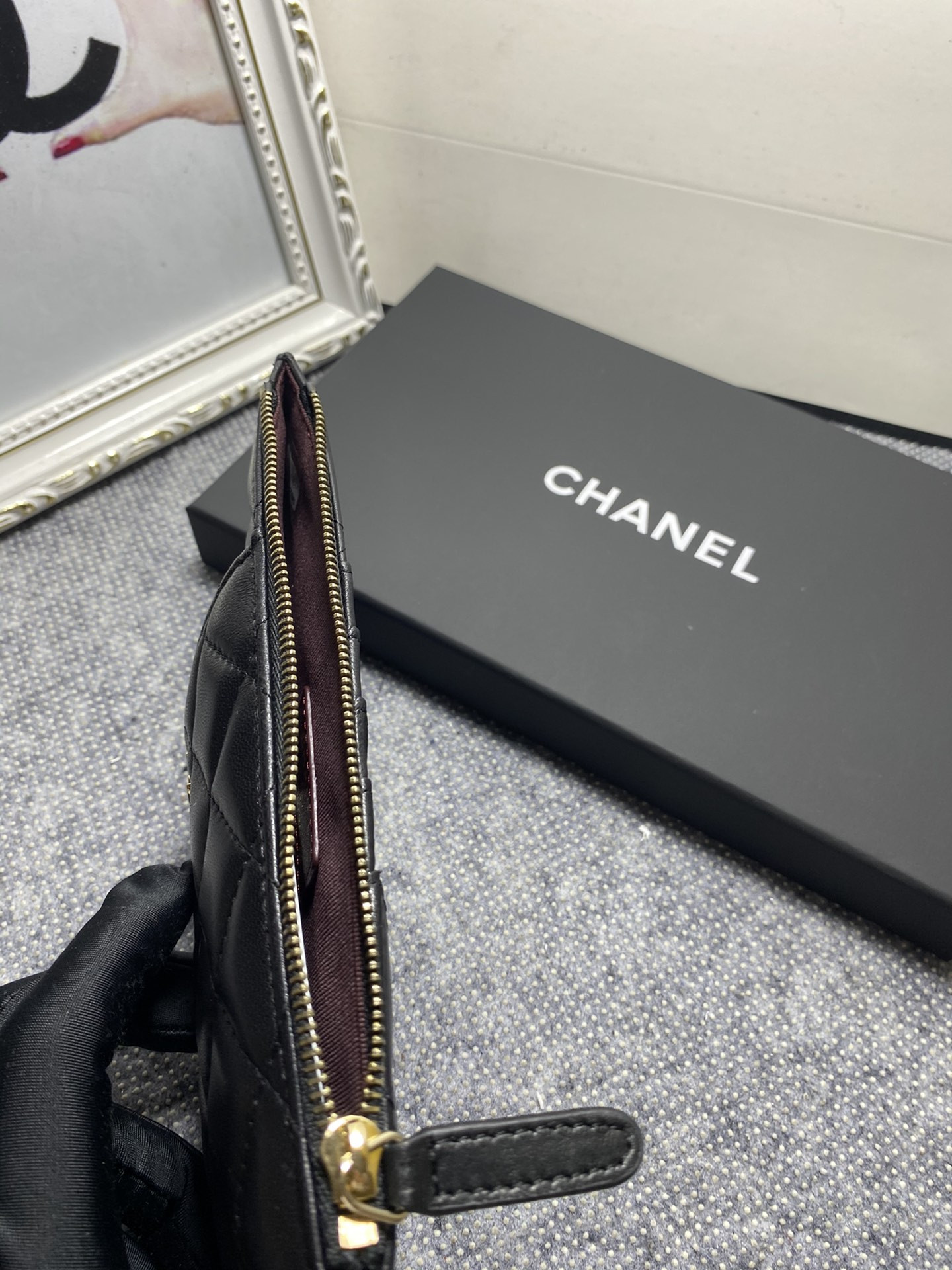 Ch*el long zipped wallet 19-11cm