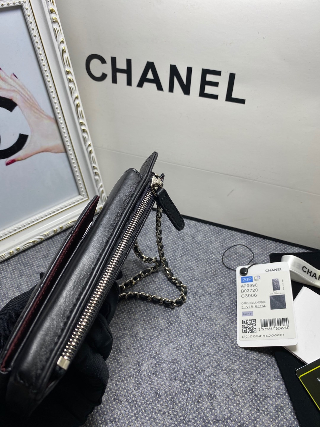 Ch*el long zipped wallet 19-11cm