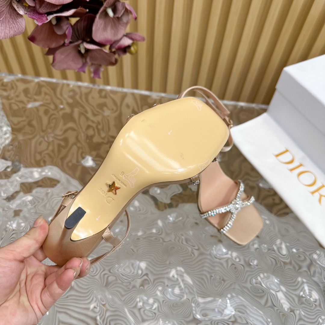 ua D*or slingback pump