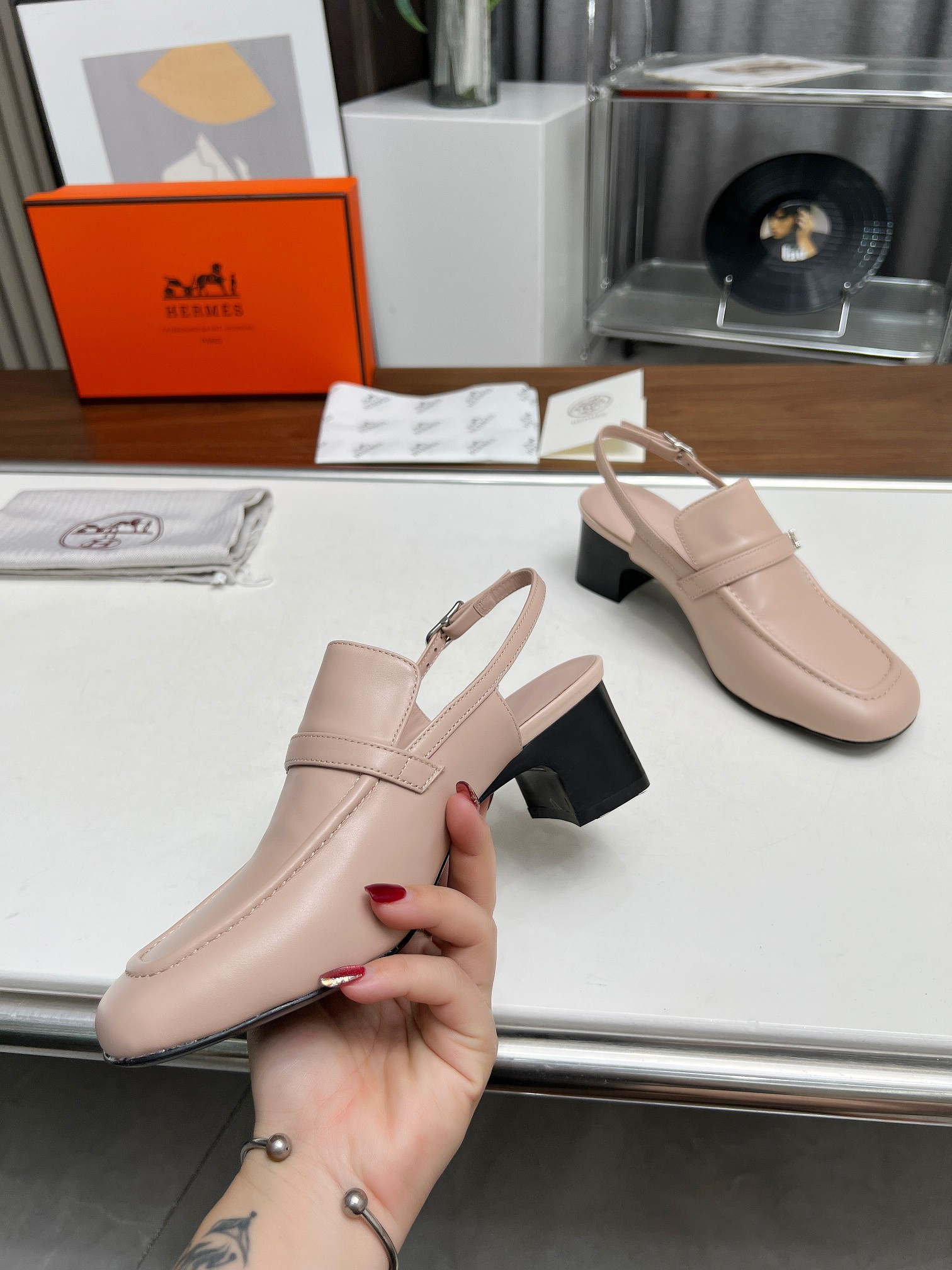 ua H**me5 infinie 50 pump