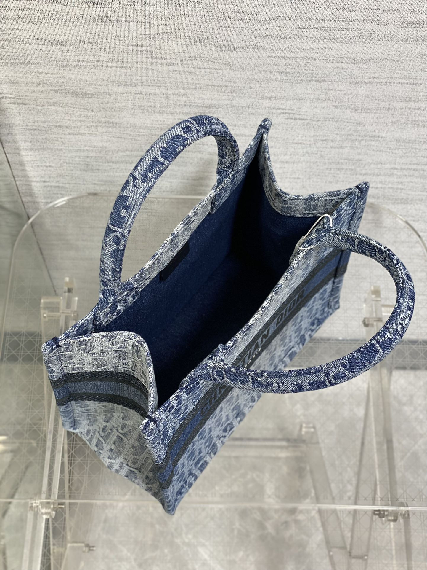 large d*or book tote blue De*1m d*or oblique jacquard 26x8x22cm