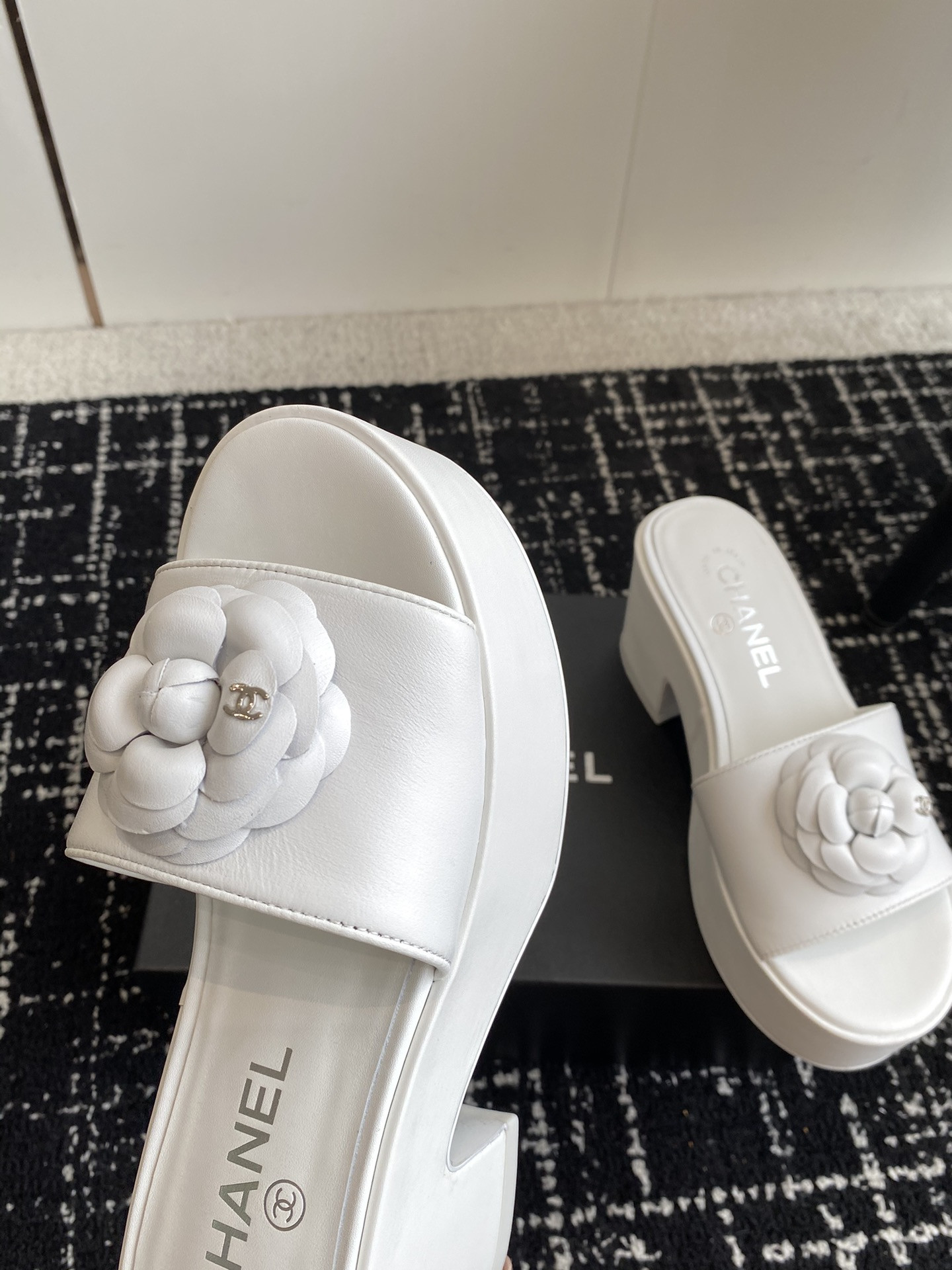ua Ch*el mules platform heels