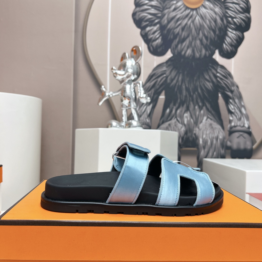 ua H**me5 chypre sandal