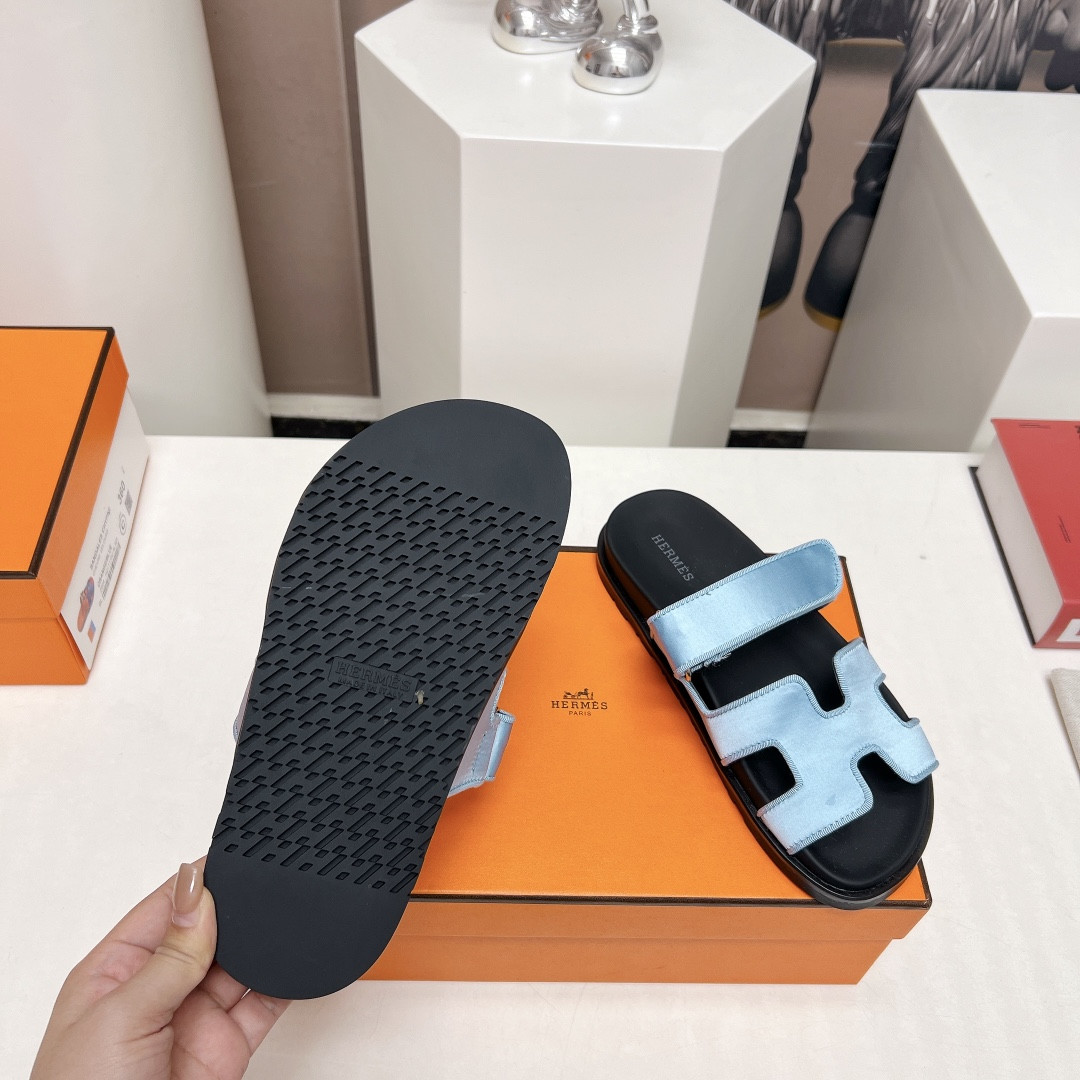 ua H**me5 chypre sandal