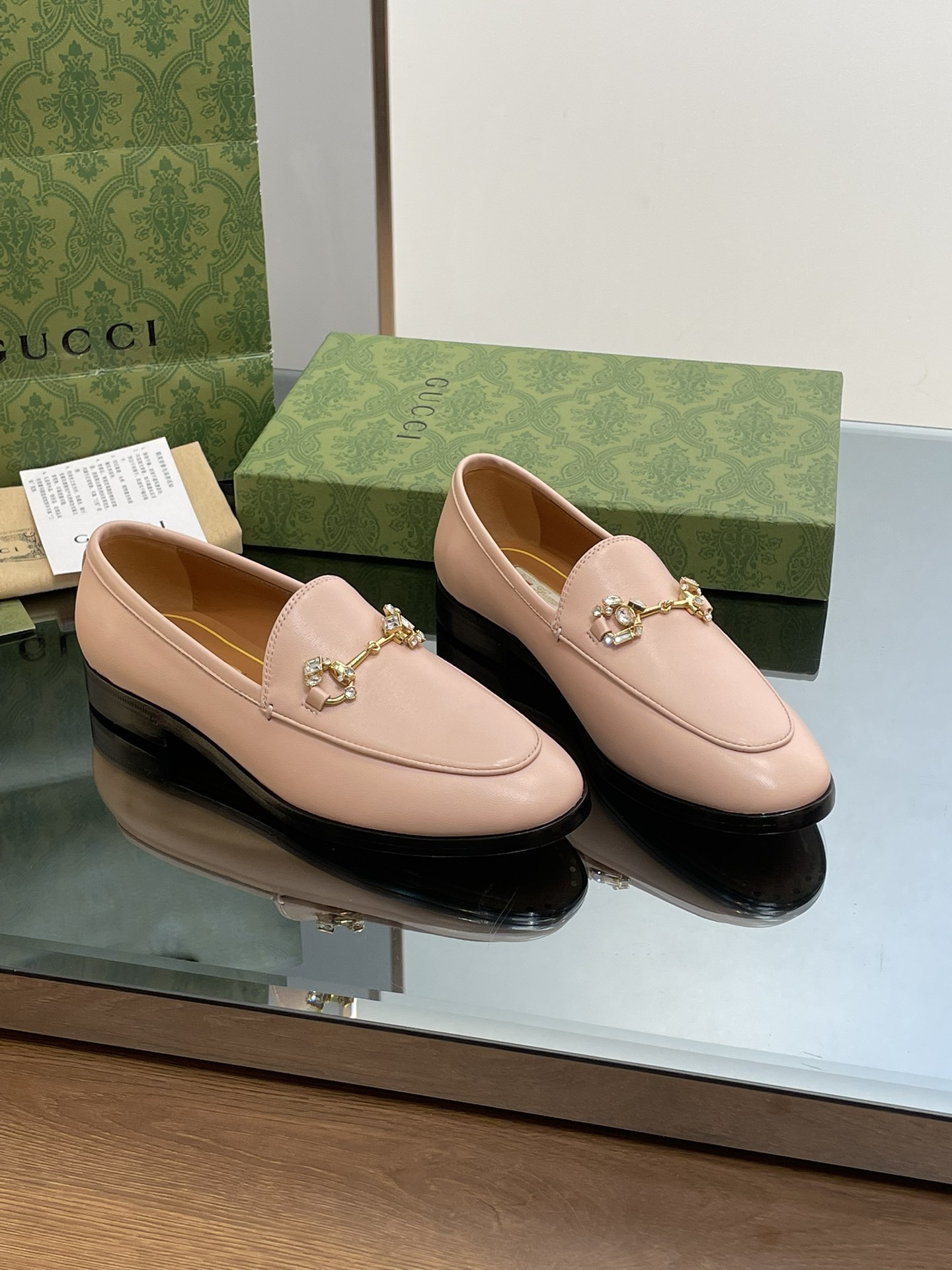 ua G*u*i horsebit loafer
