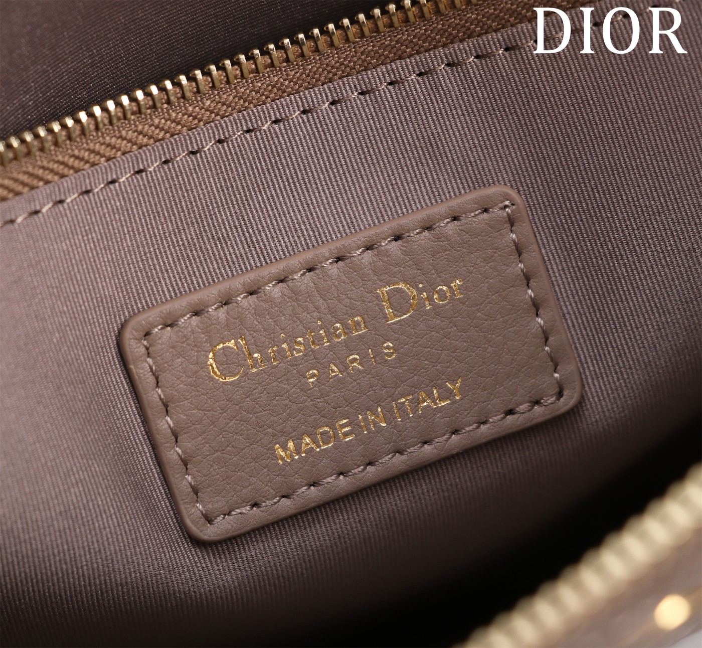 large D*or caro daily pouch 30 x 21.5 cm