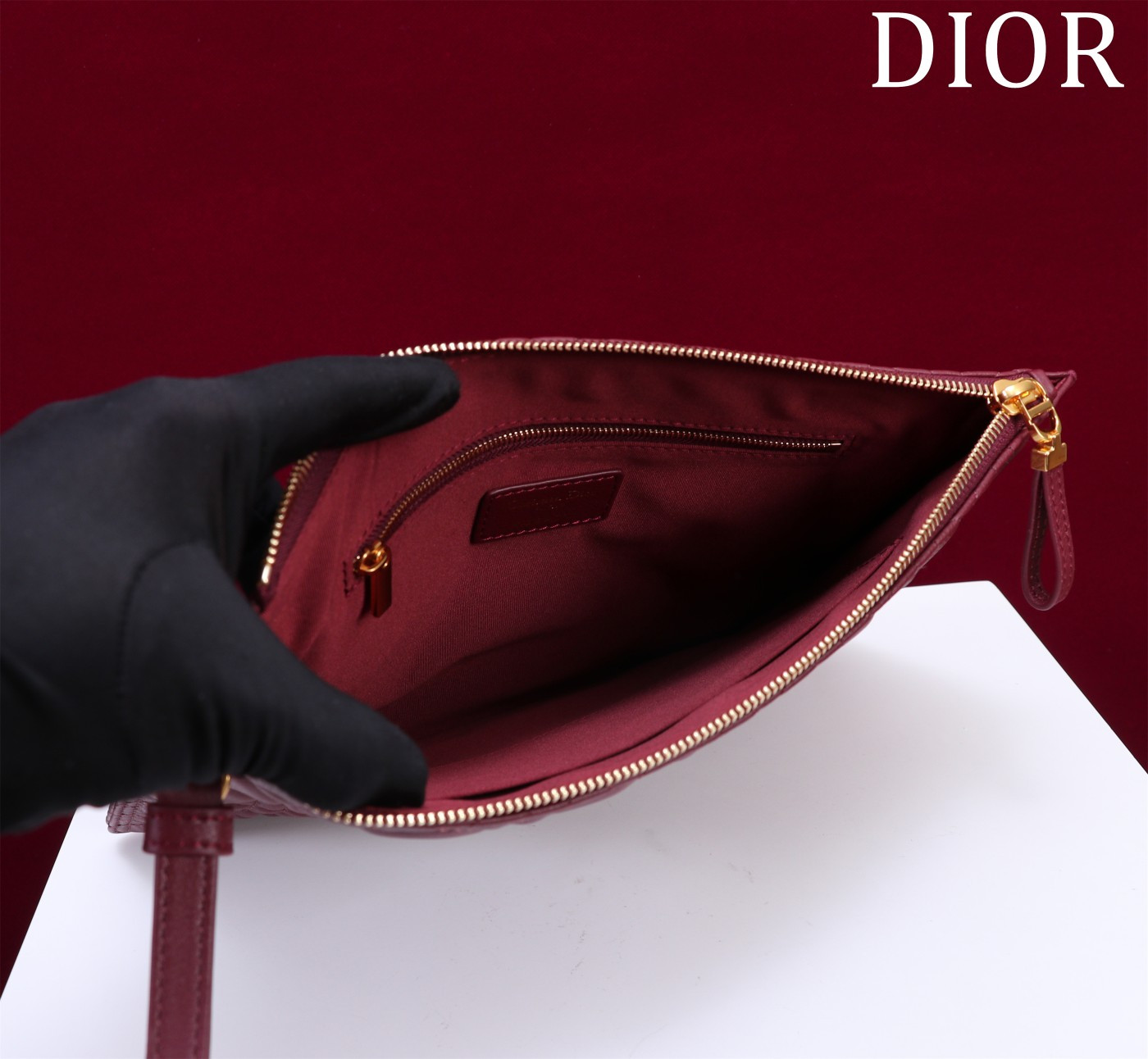 large D*or caro daily pouch 30 x 21.5 cm