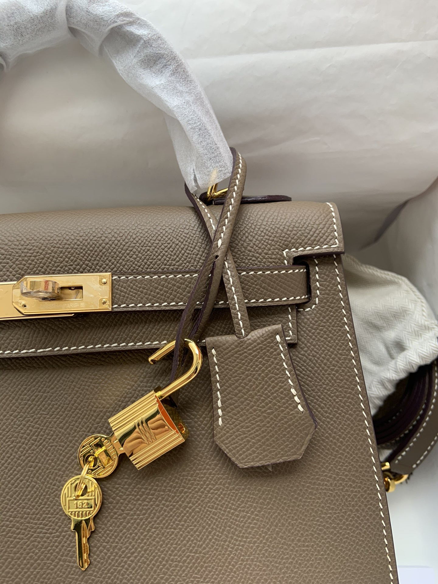 H**mes Kelly Gold-tone Hardware 25 28