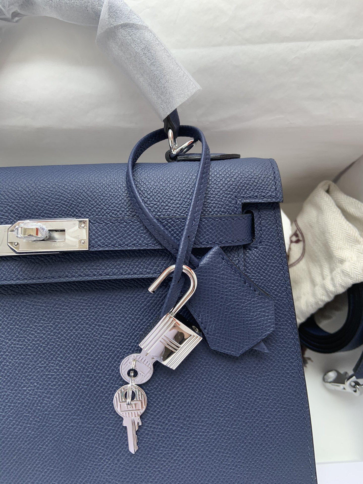 H**mes Kelly Silver-tone Hardware 25 28