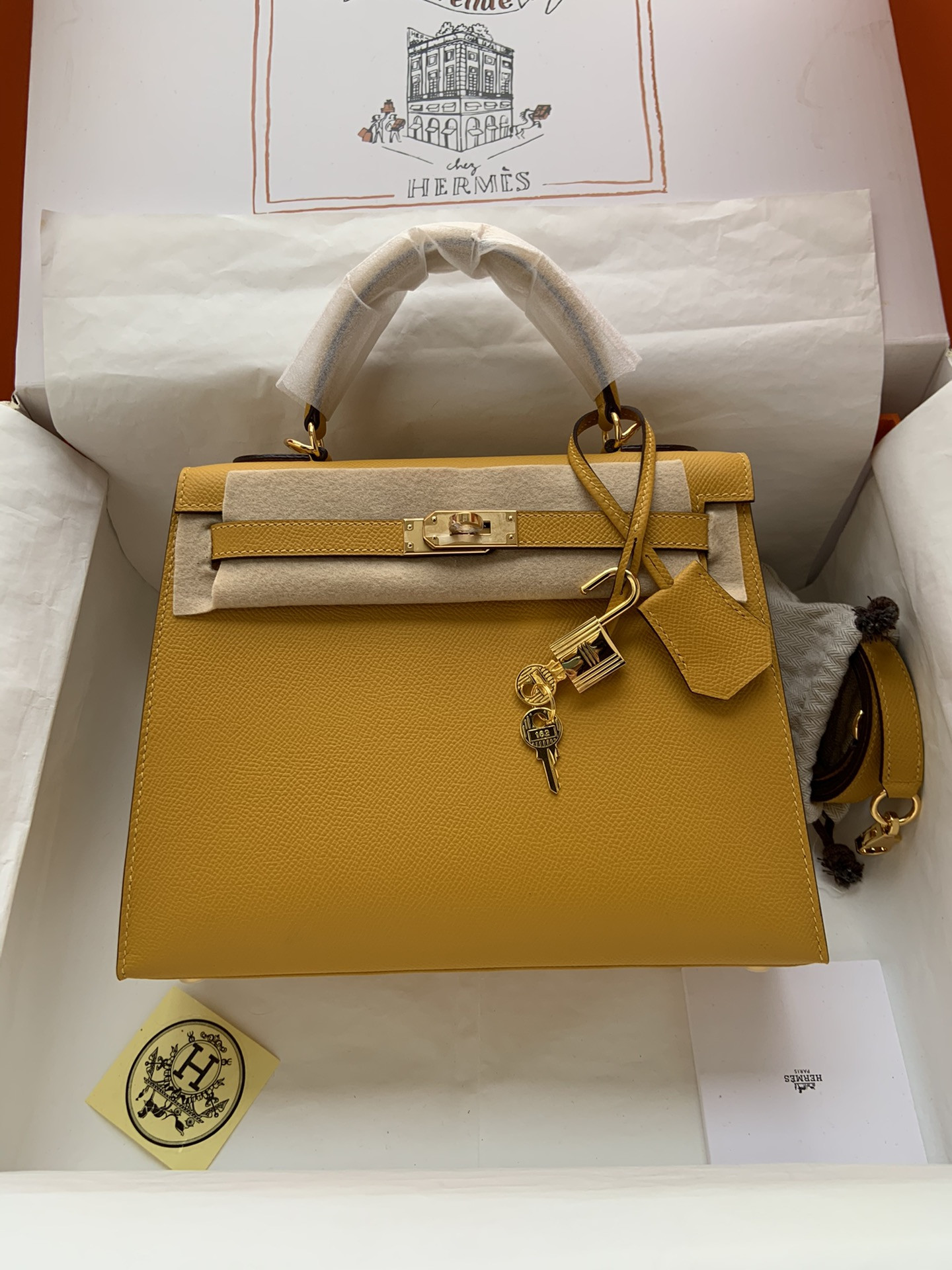 H**mes Kelly Gold-tone Hardware 25 28