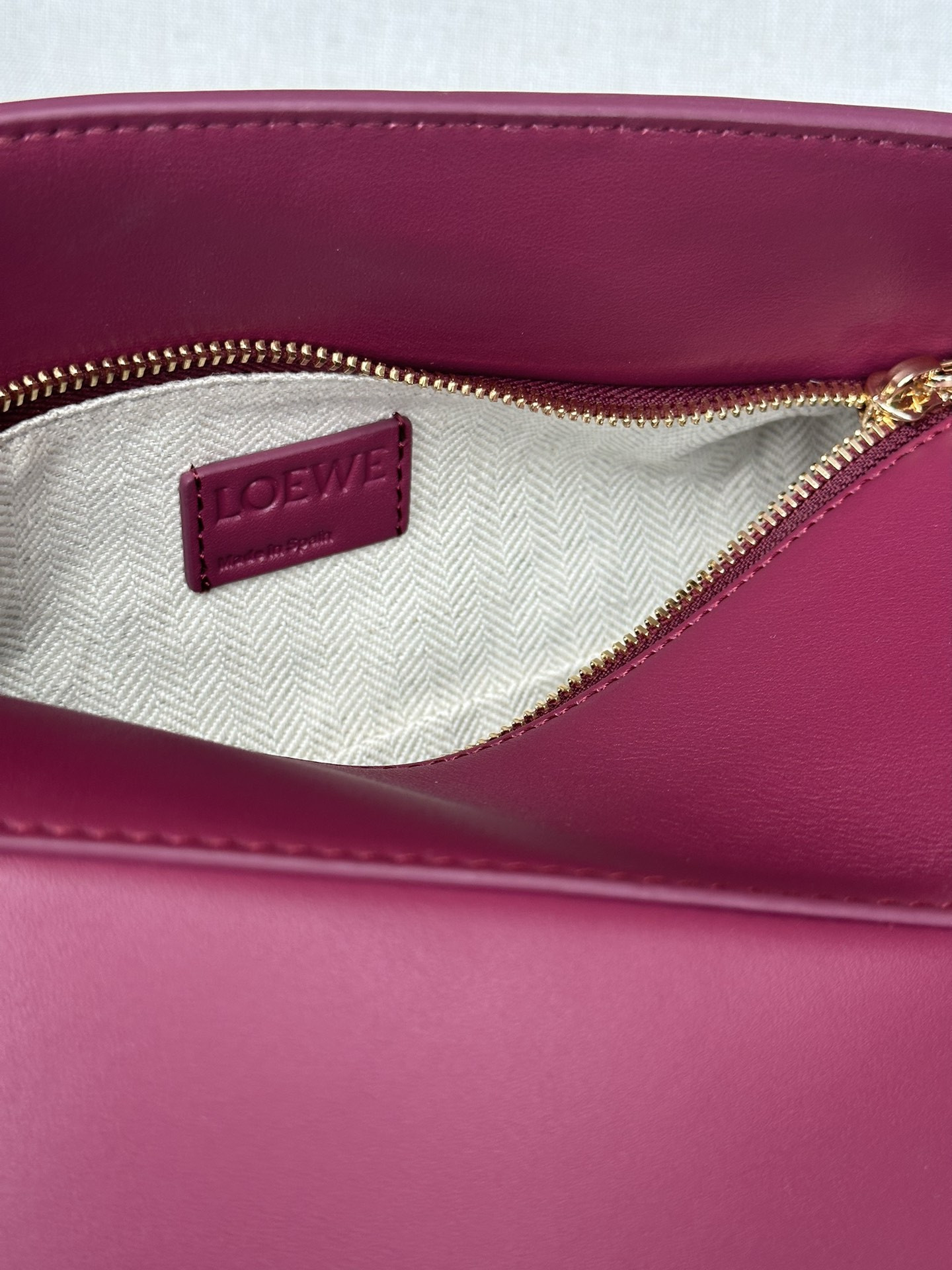 L0ew* small puzzle bag in classic calfskin 24x10.5x16.5cm