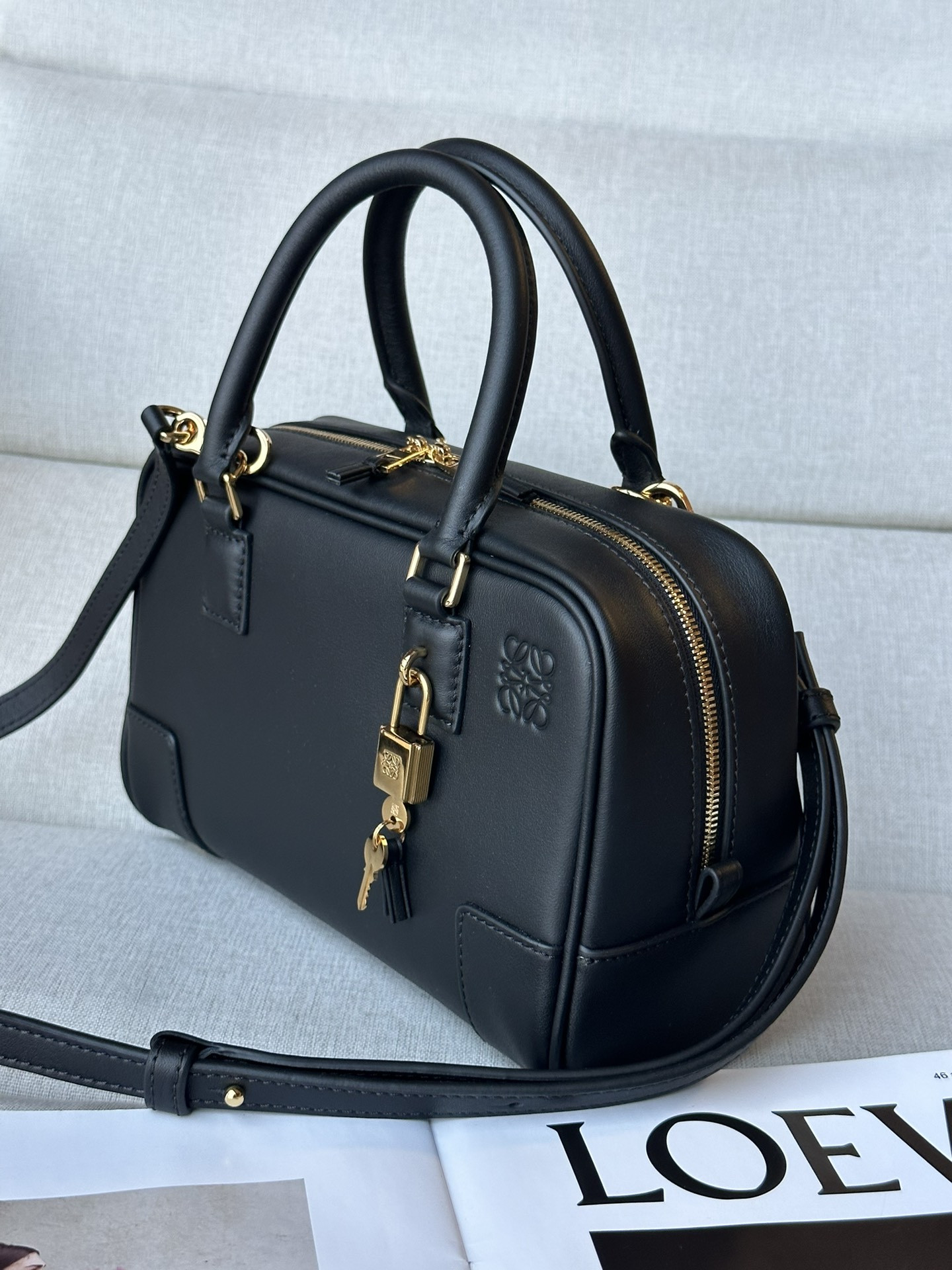 L0ew* amazona 23 bag in nappa calfskin 23x15.5x9.7cm
