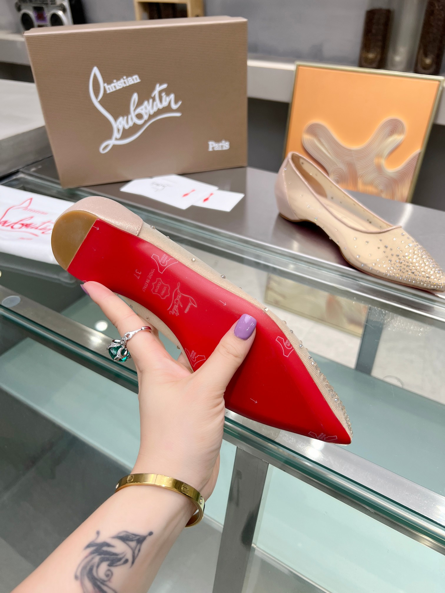 ua ch**an louboutin cl red-botT0m shoes