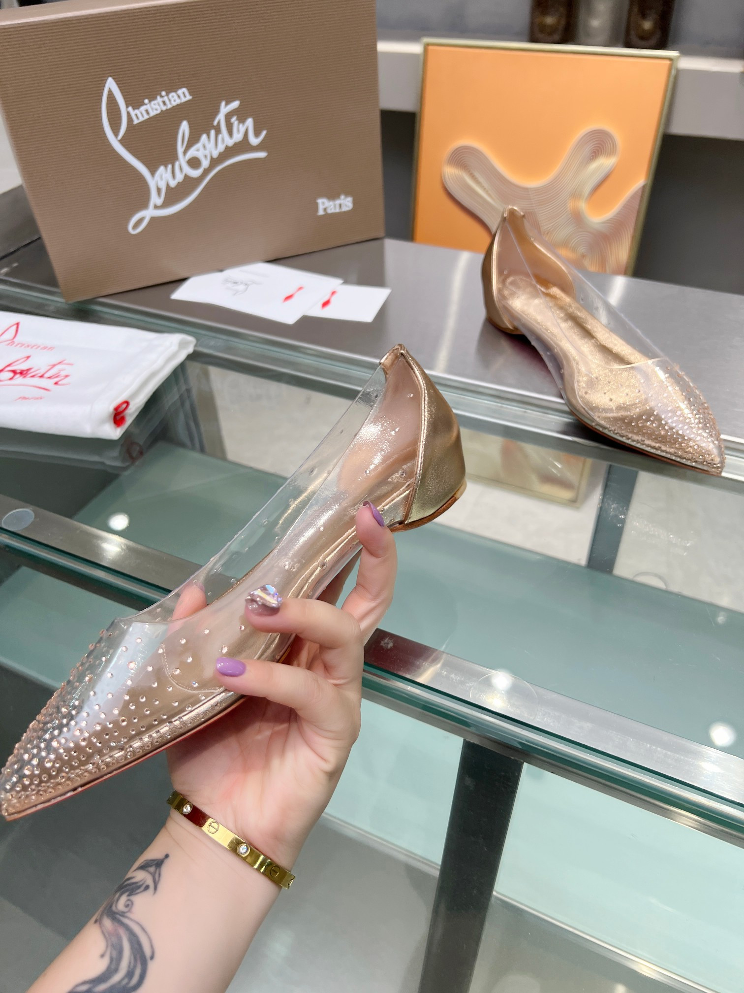 ua ch**an louboutin cl red-botT0m shoes