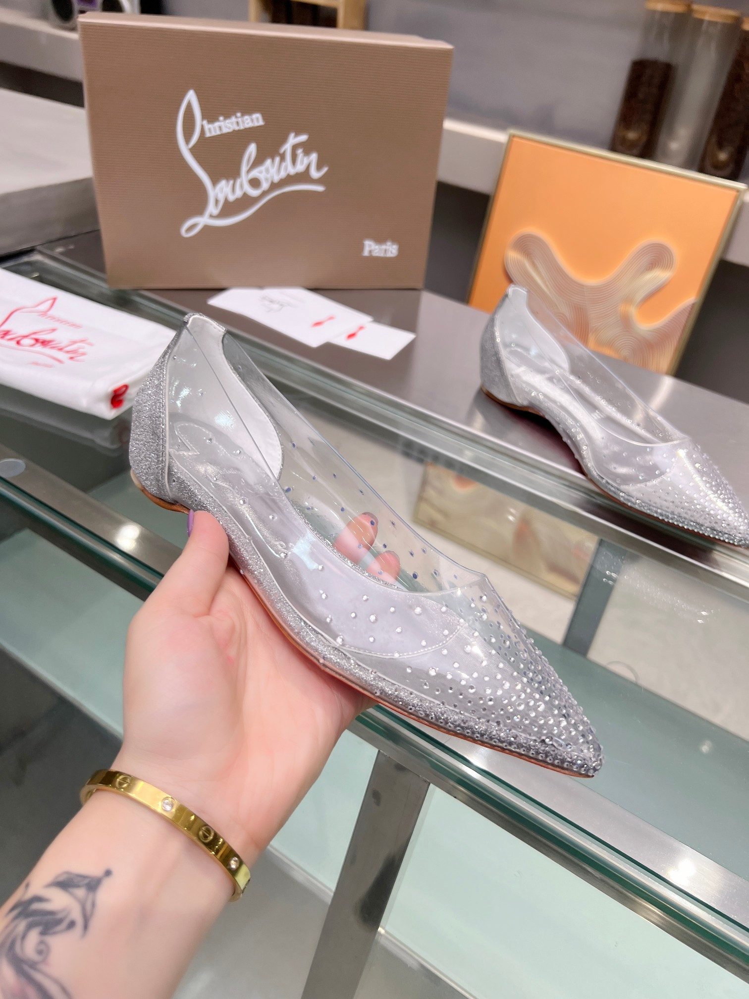 ua ch**an louboutin cl red-botT0m shoes