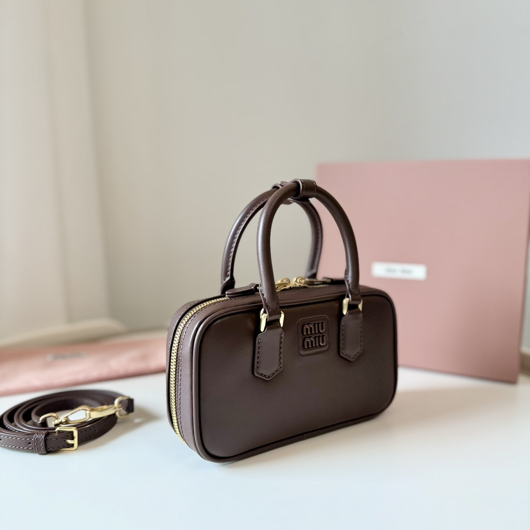 M1v M1v arcadie leather mini-bag 19x10x5cm