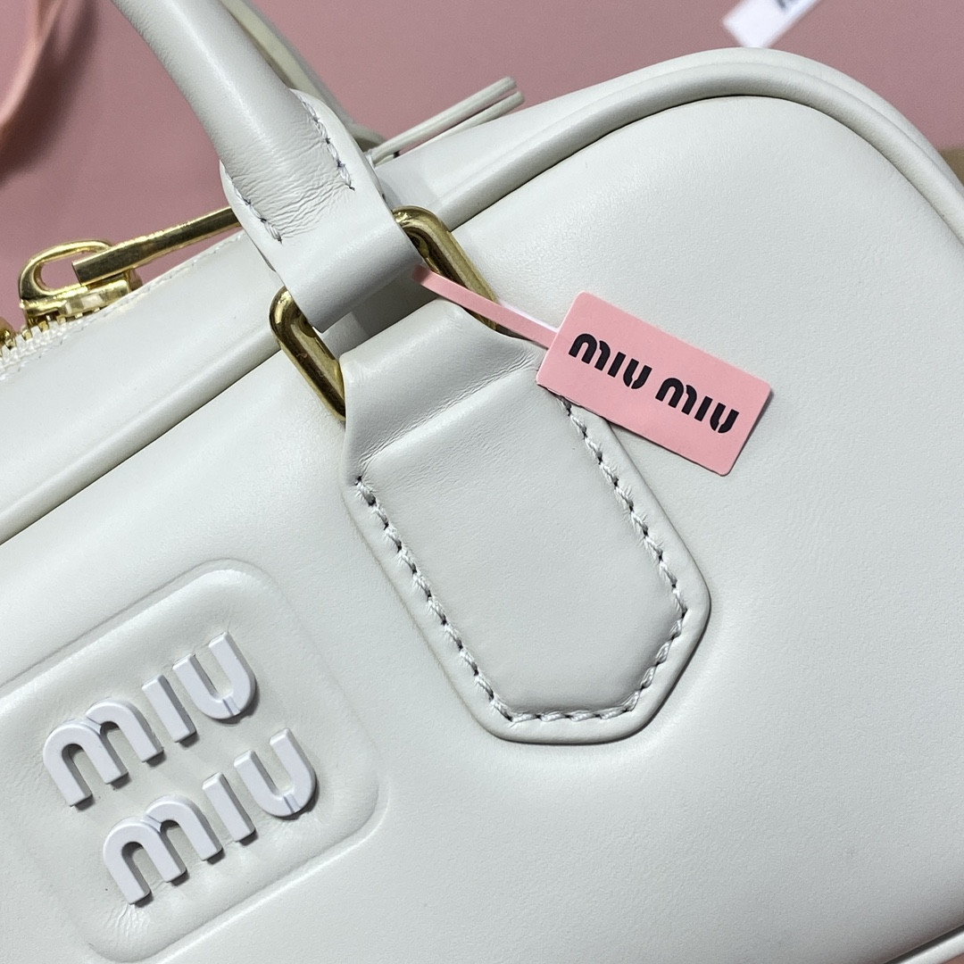 M1v M1v arcadie leather bag  10.5x22x7.5cm