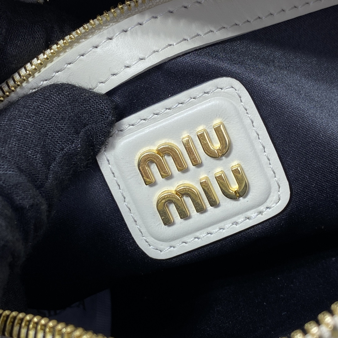 M1v M1v arcadie leather bag  10.5x22x7.5cm