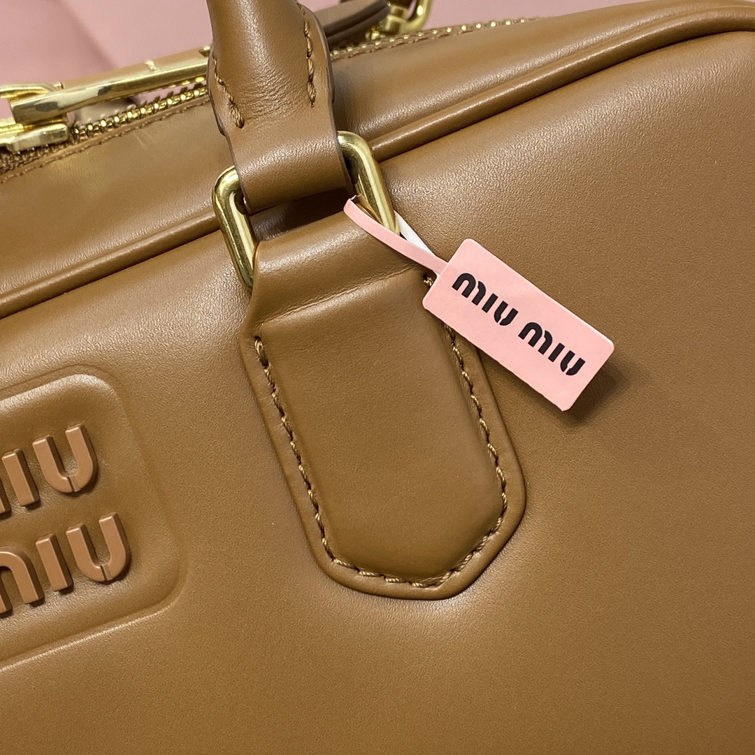 M1v M1v arcadie leather bag 12x27x9cm