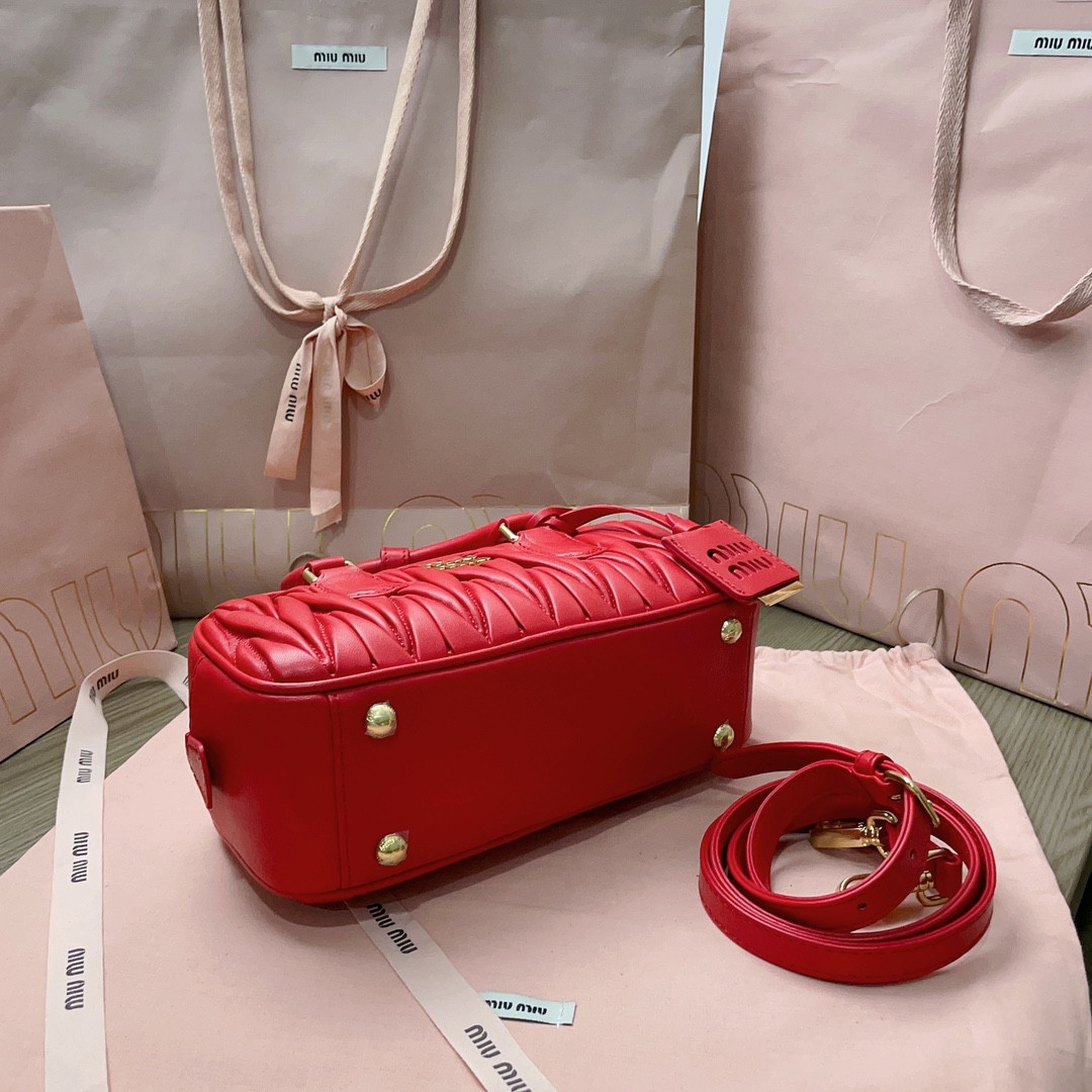 M1v M1v arcadie matelassé nappa leather bag 22x10.5x7.5cm