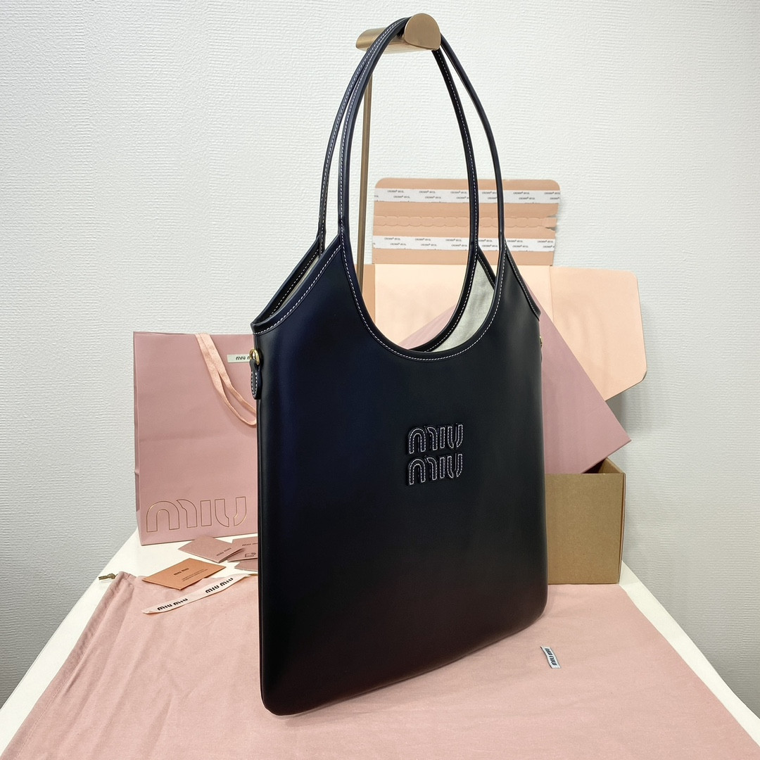M1v M1v ivy leather bag 40x35cm