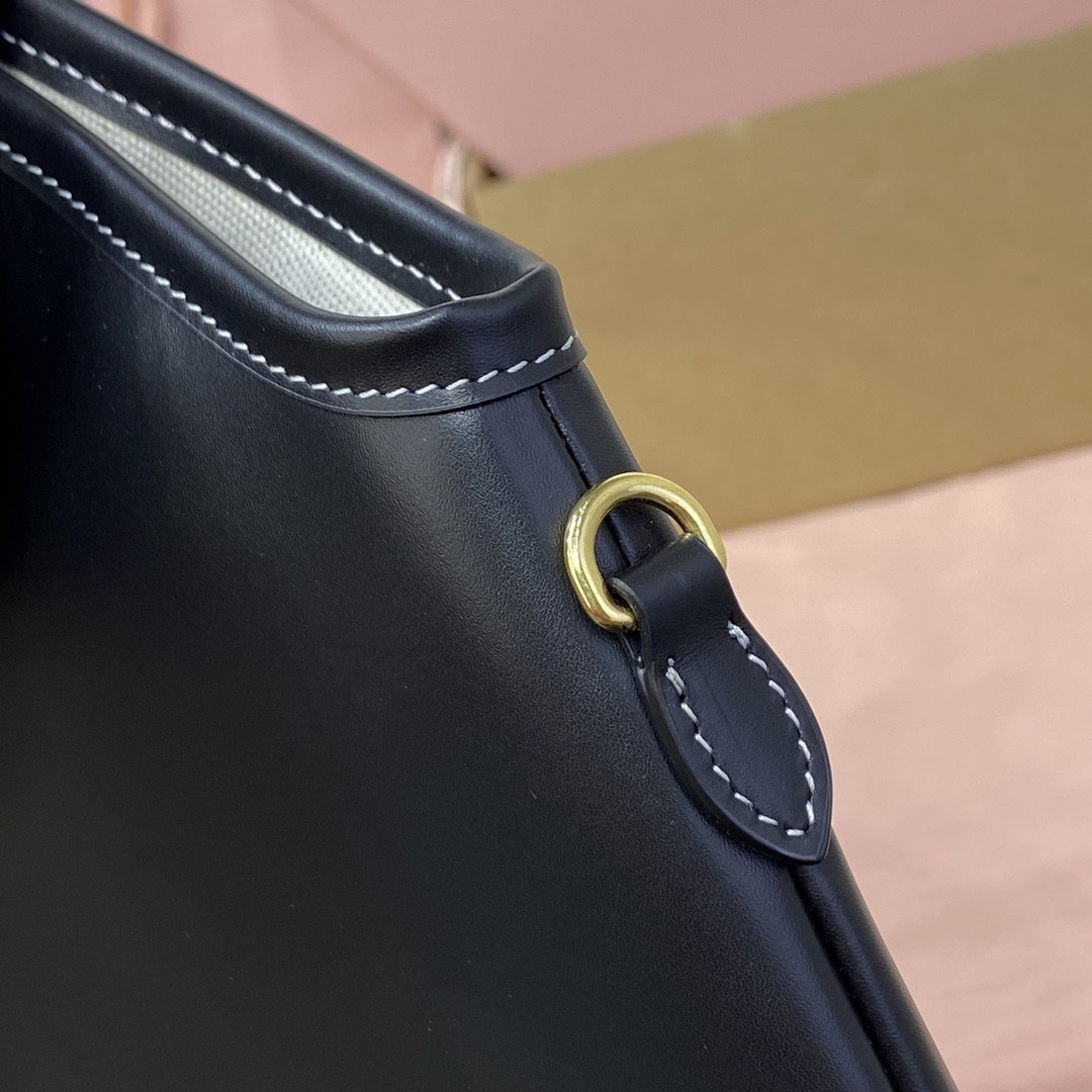 M1v M1v ivy leather bag 40x35cm