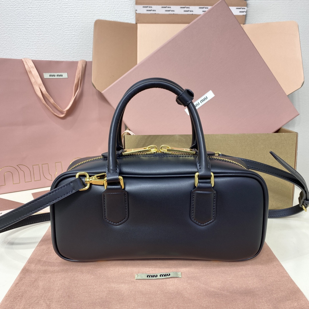 M1v M1v arcadie leather bag 12x27x9cm