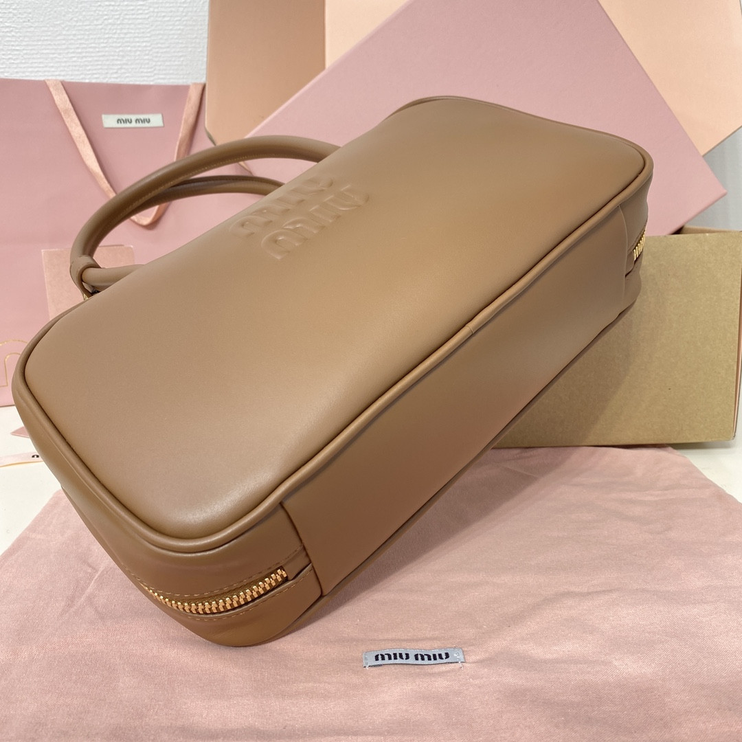 M1v M1v beau naplak leather bag 29x17x9cm
