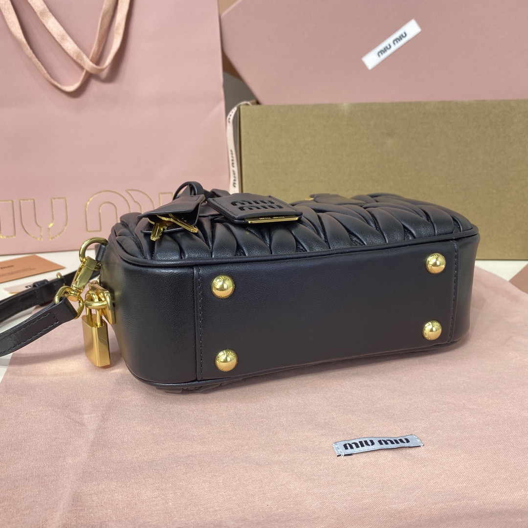 M1v M1v arcadie matelassé nappa leather bag 13x19x6cm