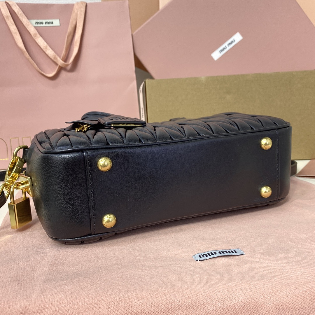 M1v M1v arcadie matelassé nappa leather bag 24x16x7.5cm