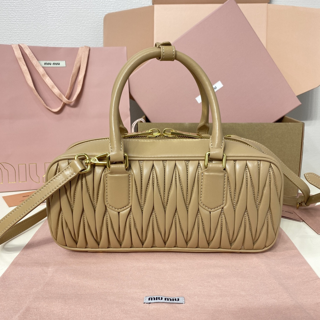 M1v M1v arcadie matelassé nappa leather bag 12x27x9cm