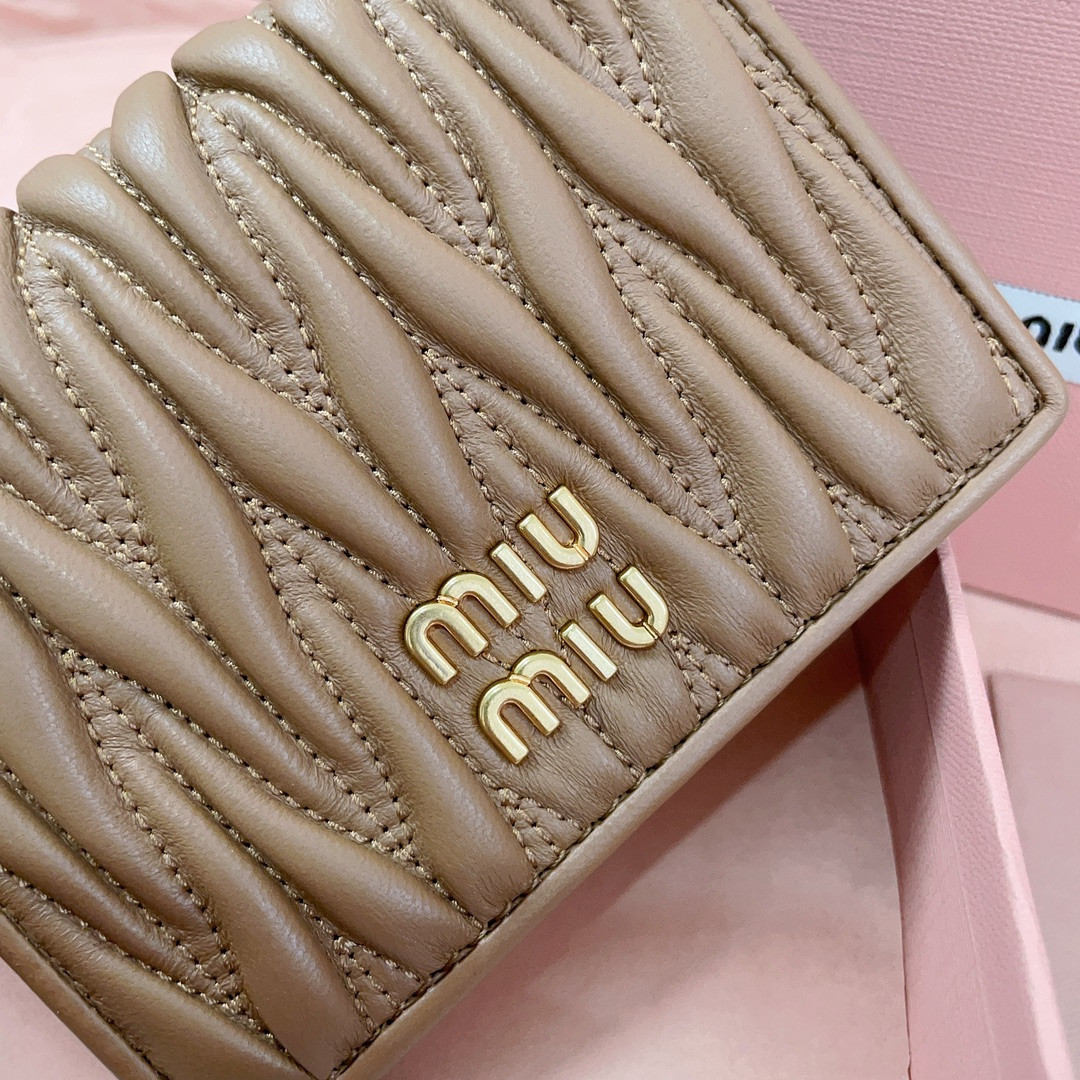 M1v M1v small matelassé nappa leather wallet 11.2x8.5cm
