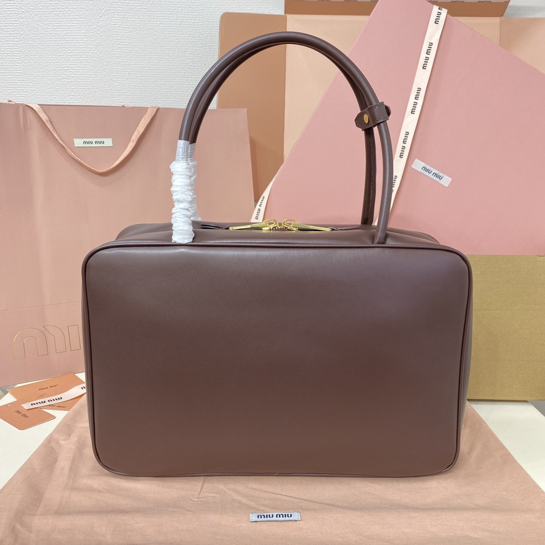 M1v M1v leather beau bag 23x34x10cm