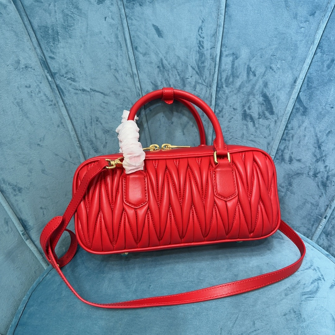 M1v M1v arcadie matelassé nappa leather bag 12x27x9cm