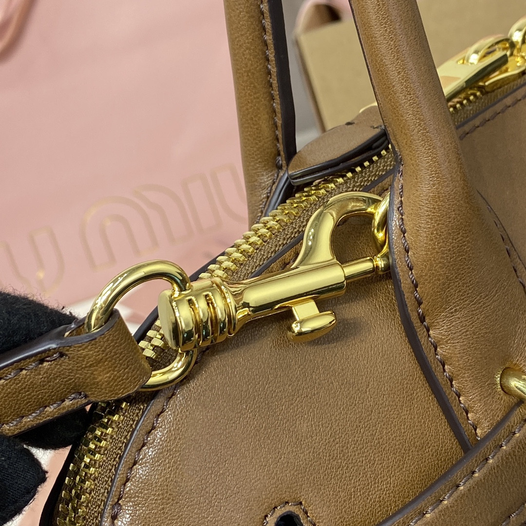 M1v M1v aventure nappa leather top-handle bag 17x33x11cm