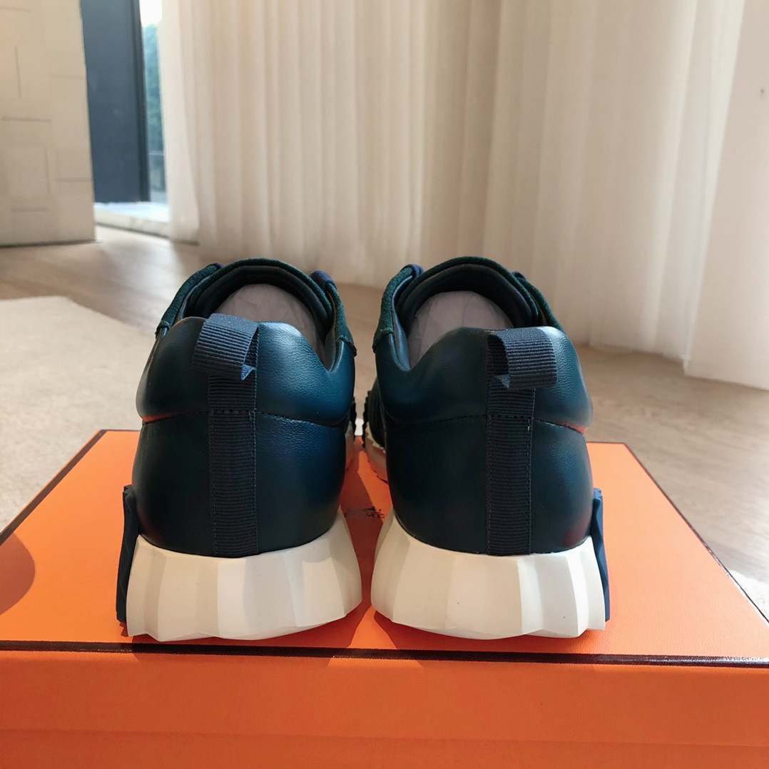 ua H**me5 bouncing sneaker